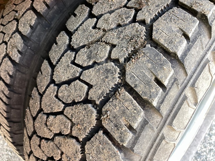 2012-ford-f350-image-49