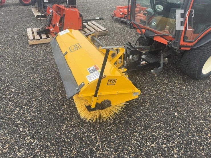 2019-kubota-f3990-image-8