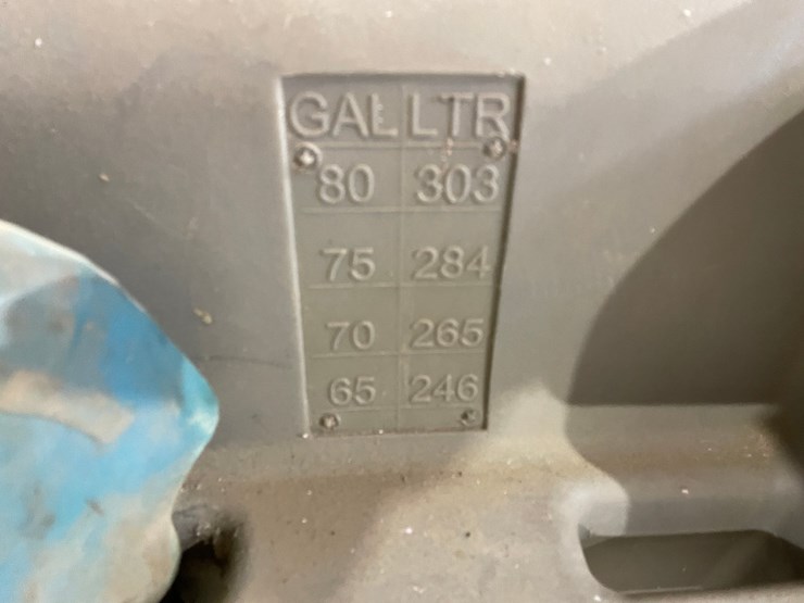 #5053-•-80-gallon-enduraplas-poly-fuel-tank-with-electric-pump-image-4