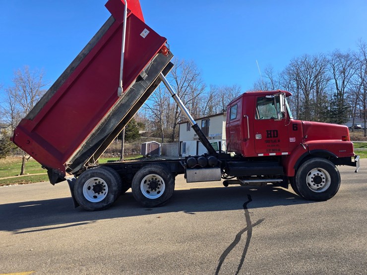 1999-cummins-m11-image-41