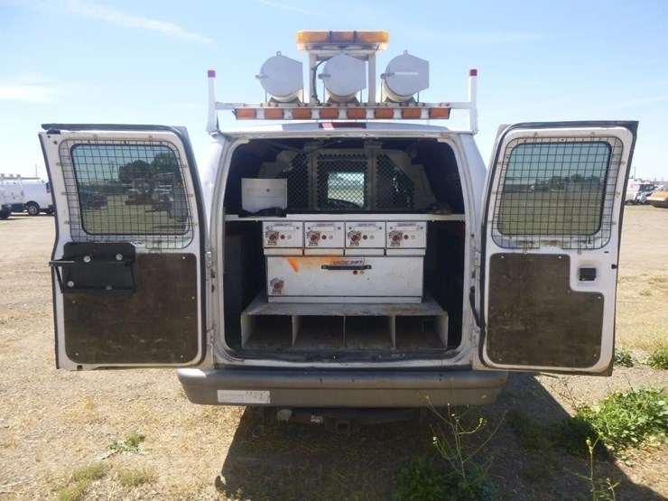 2006-ford-e350-image-17