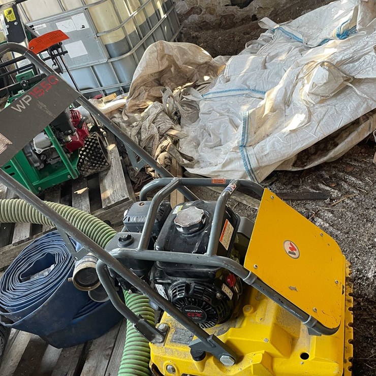#7407 • Wacker Neuson Plate Compactor