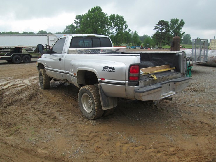 1996-dodge-3500-image-4