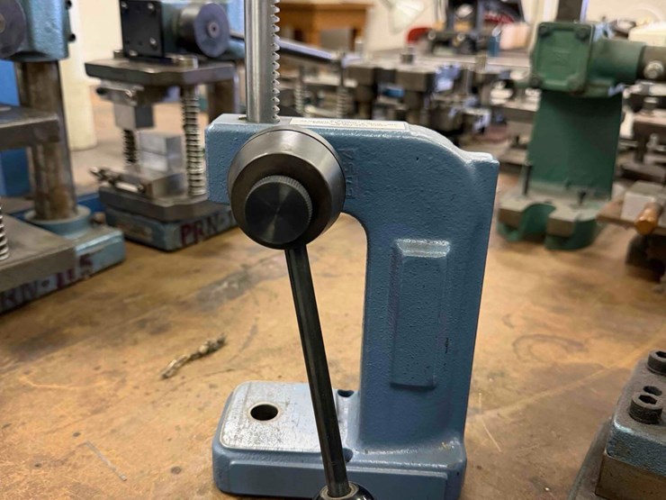 janesville-hand-press(3)-image-3