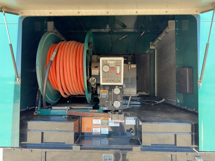 2004-international-durastar-4300-image-15