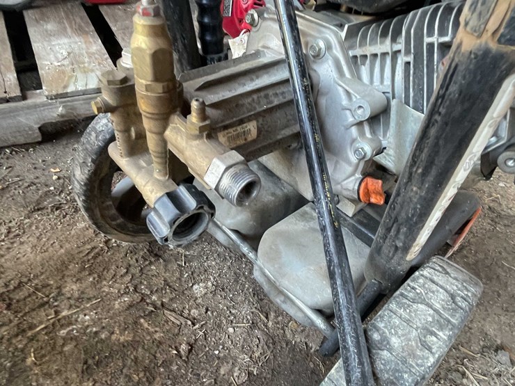 #7413-•-generac-pressure-washer-image-6