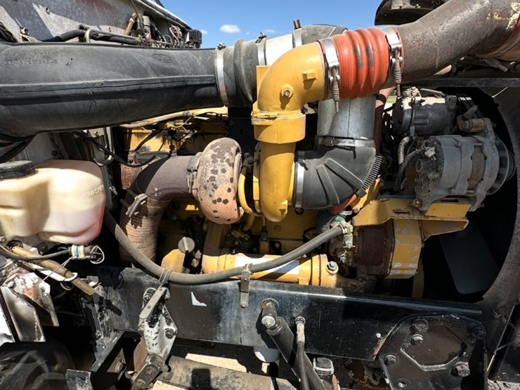 1994-peterbilt-379-image-10