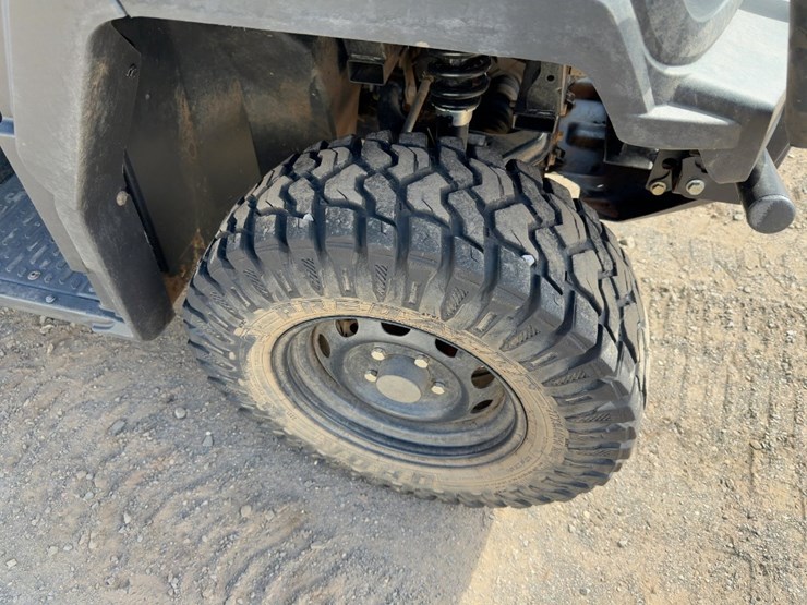 2022-john-deere-gator-image-8