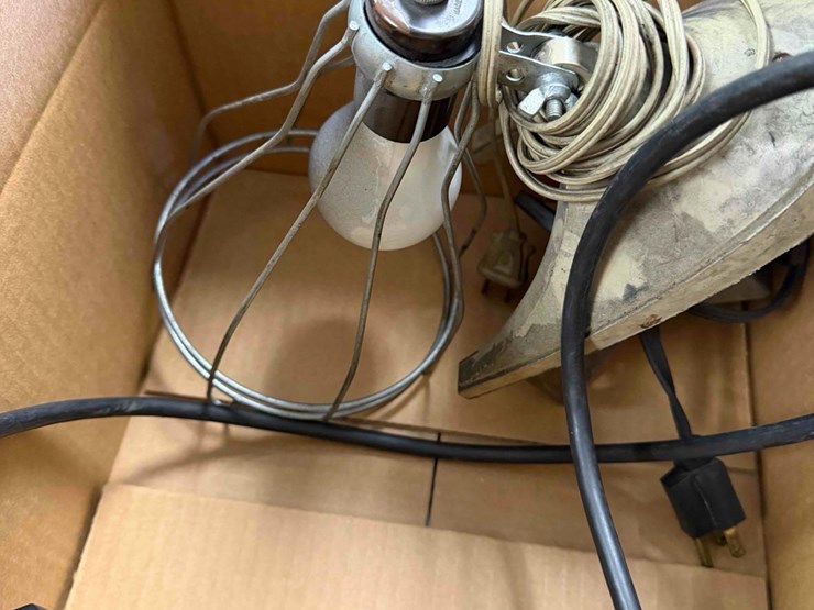 lamps-&-lights-w/-hose-clamps-image-1