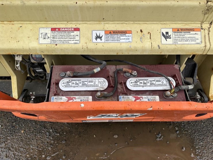 2015-jlg-2646es-image-10