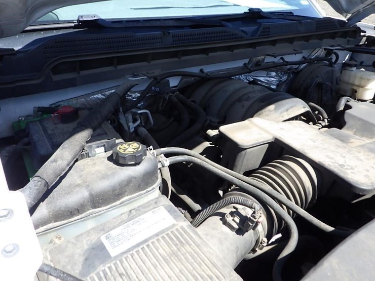 2017-chevrolet-silverado-1500-image-12