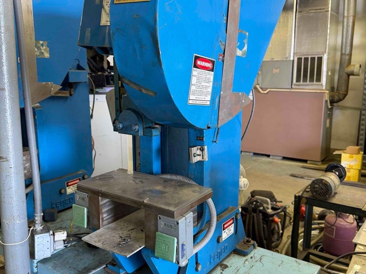 kenco-10-vertical-press-image-2