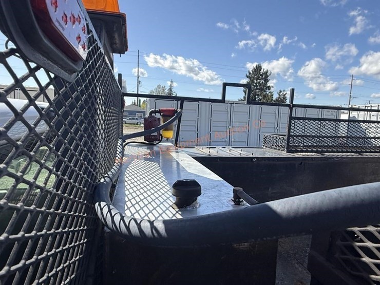 2005-chevrolet-silverado-3500-image-24