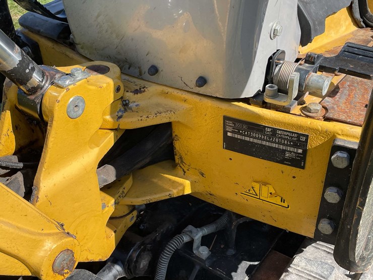 #7149-•-caterpillar-300.9v-mini-excavator-image-22
