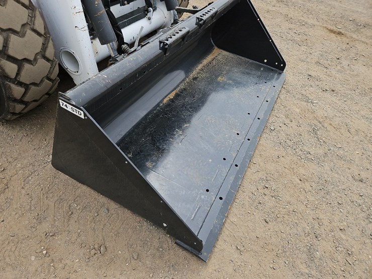 2023-bobcat-s76-image-16