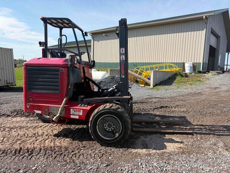 2016-moffett-m8-55.4-image-3