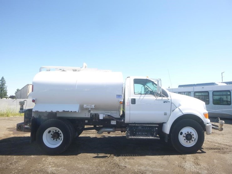 2015-ford-f750-image-7