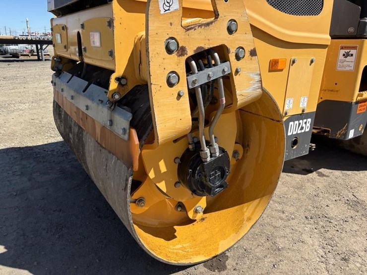 2018-volvo-dd25b-image-10