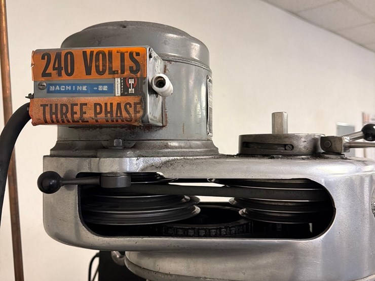 bridgeport-j-head-vertical-milling-machine-image-9
