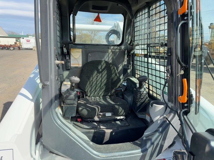 2020-bobcat-t870-image-19