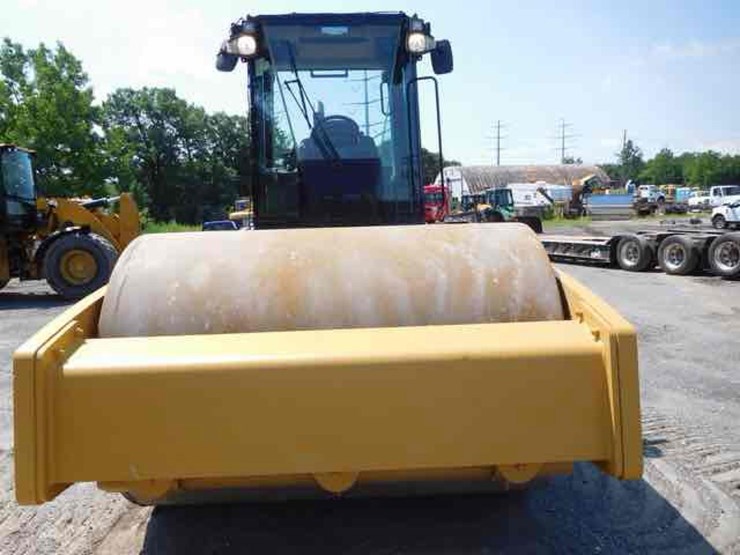 2011-caterpillar-cs74-image-2
