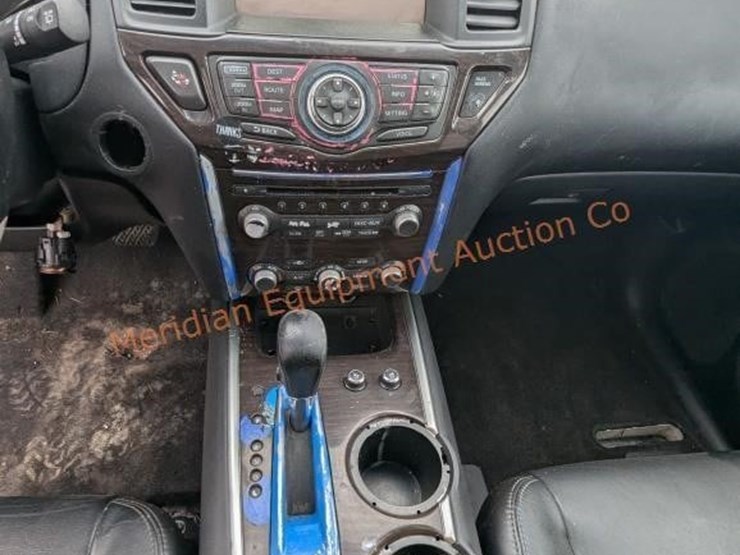 2014-nissan-pathfinder-image-39