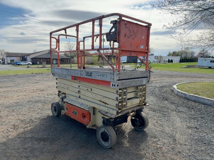 2005-jlg-3246es-image-6