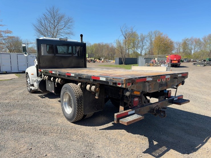 2014-peterbilt-337-image-3