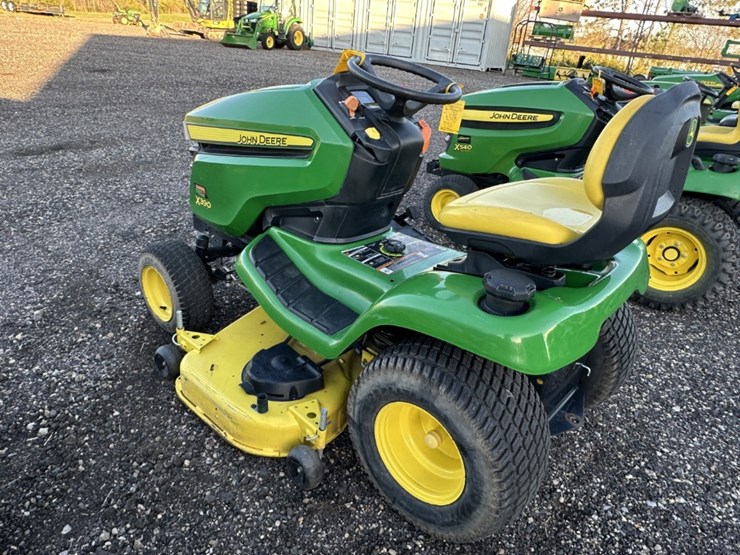 2020-john-deere-x390-image-2