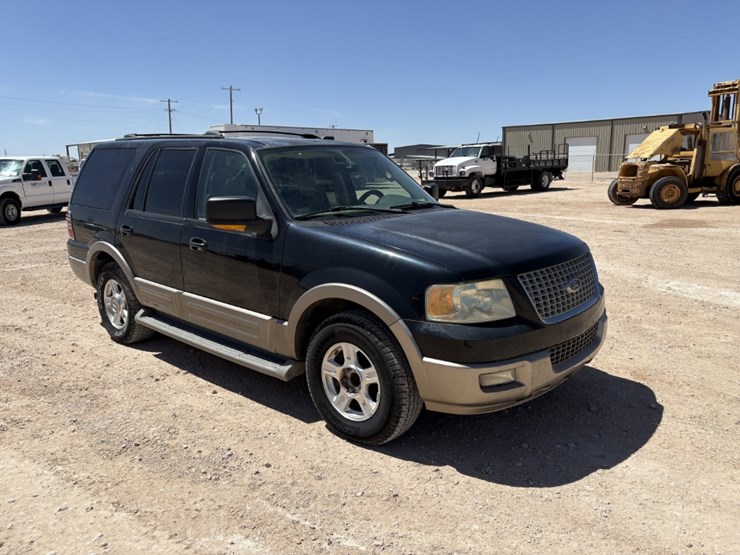 2012-ford-expedition-image-1