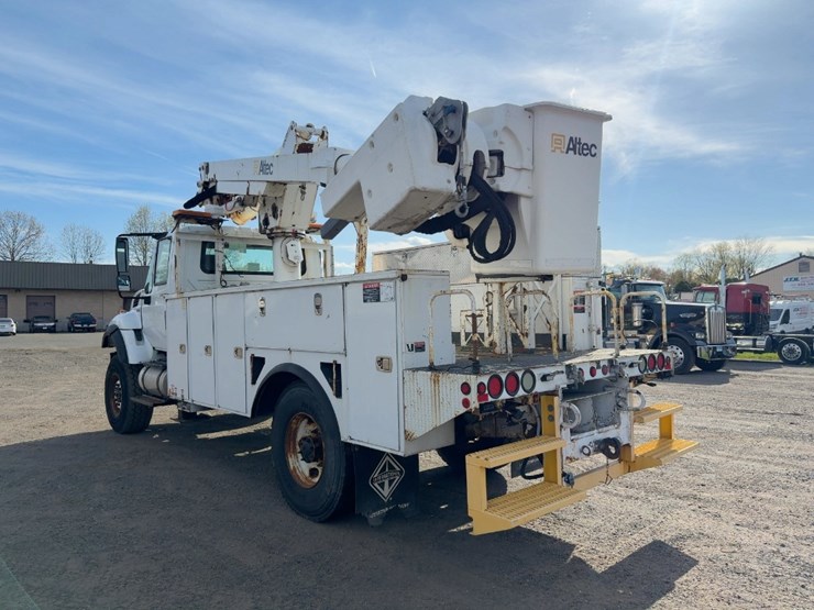 2013-international-7300-image-3