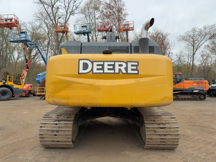 2016-deere-300g-lc-image-4