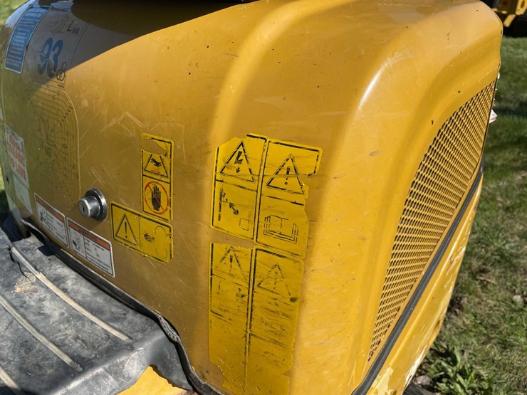 #7149-•-caterpillar-300.9v-mini-excavator-image-16