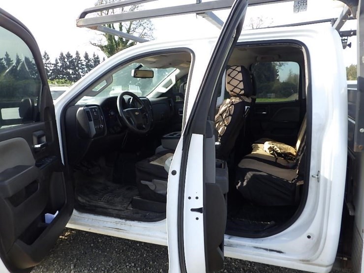 2017-chevrolet-2500hd-image-24