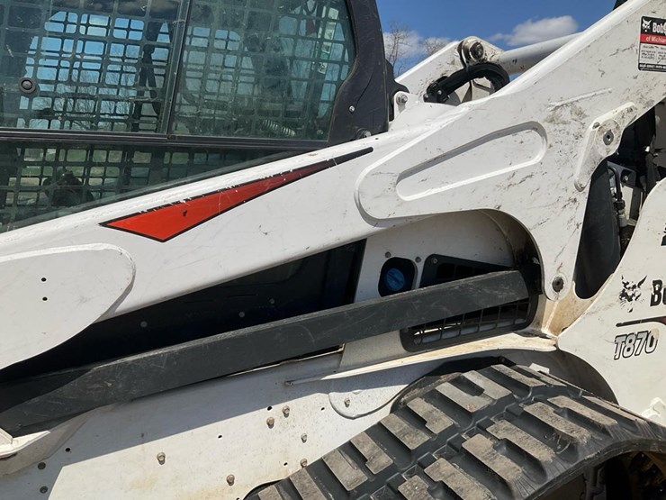 2021-bobcat-t870-image-20