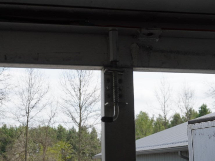 #142-•-1999-exiss-3-slant-aluminum-6-horse-capacity-trailer-image-62