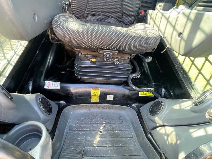 caterpillar-216b-image-32