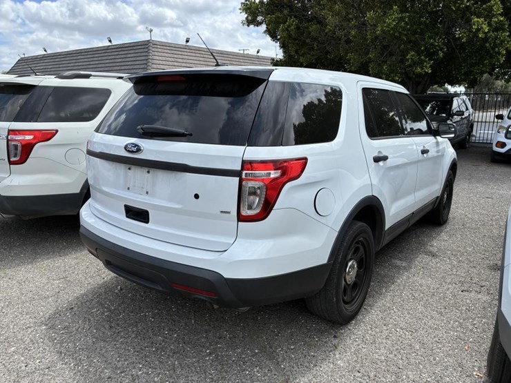 2013-ford-explorer-image-3