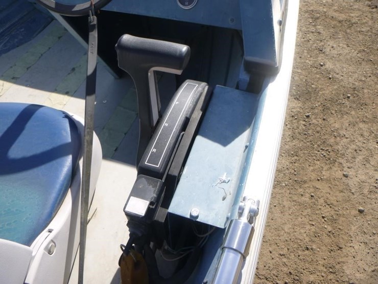 2002-klamath-aluminum-boat-&-trailer-image-17