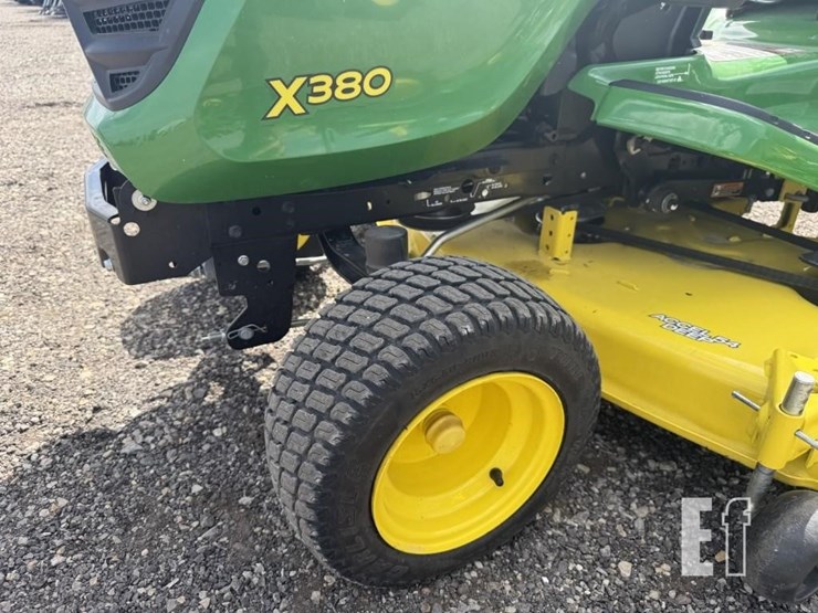 2022-john-deere-x380-image-10