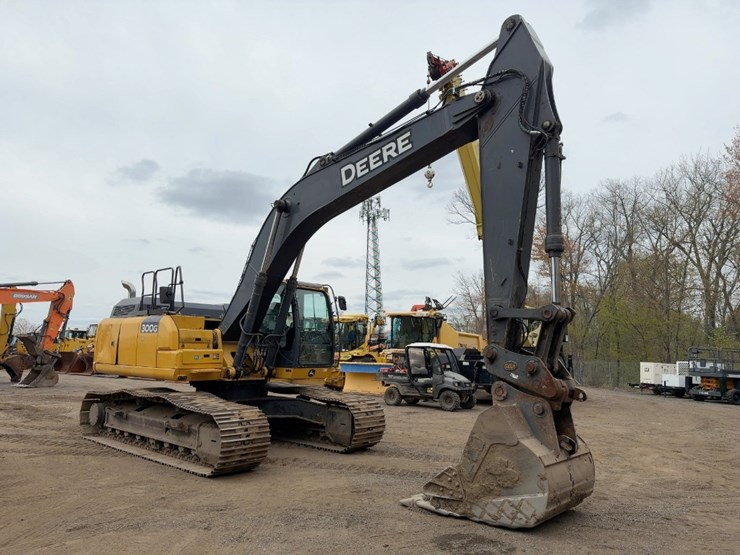 2016-deere-300g-lc-image-7