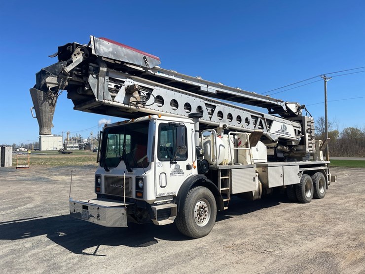 #100-•-2005-mack-putzmeiser-tb80-telebelt-truck-(has-wi-title)-image-1