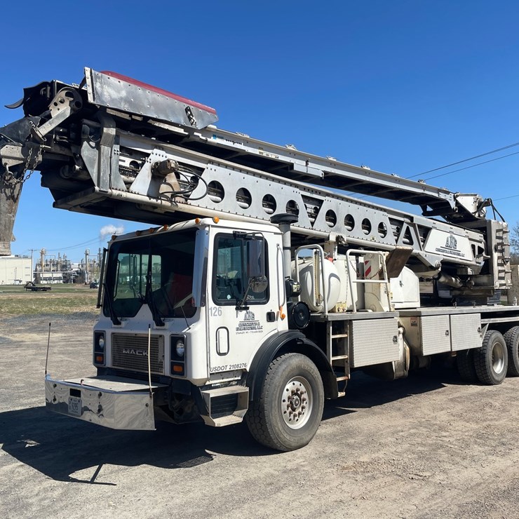 #100 • 2005 Mack Putzmeiser TB80 Telebelt Truck (Has WI Title)