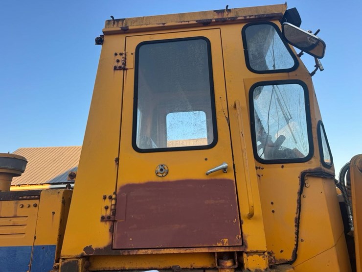 #122-•-1987-kobelco-lk600-wheel-loader-image-26