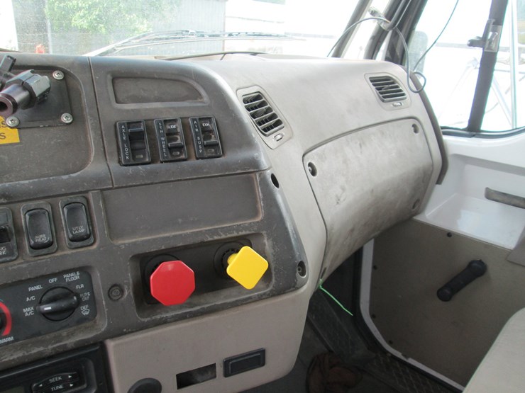 2007-sterling-at9500-image-38