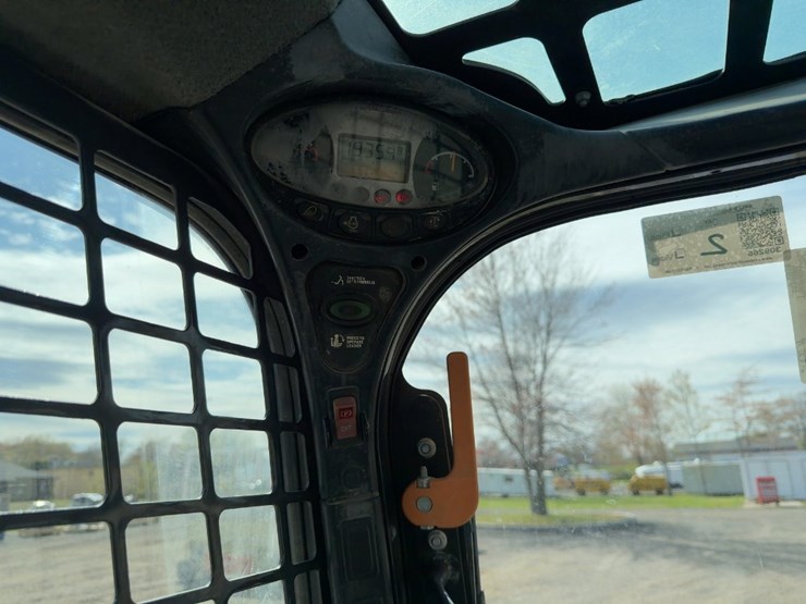 2017-bobcat-s650-image-23