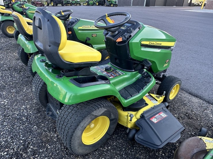 2014-john-deere-x320-image-3