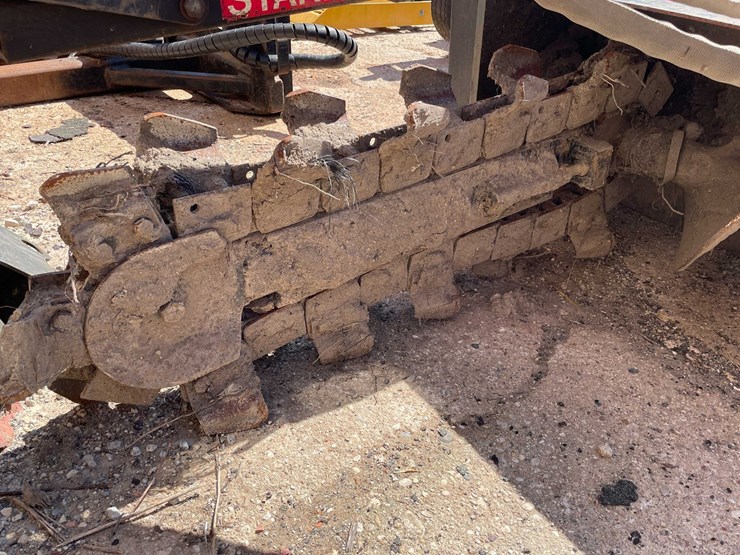 #7158-•-bradco-625-trencher-image-3