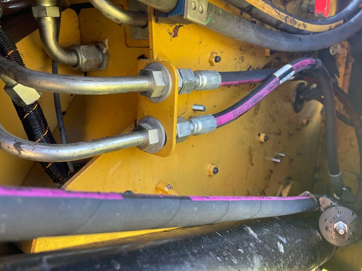 caterpillar-216b-image-12