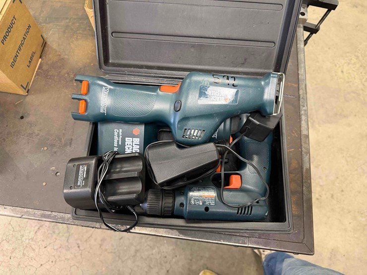 black-&-decker-cordless-tool-kit-image-8